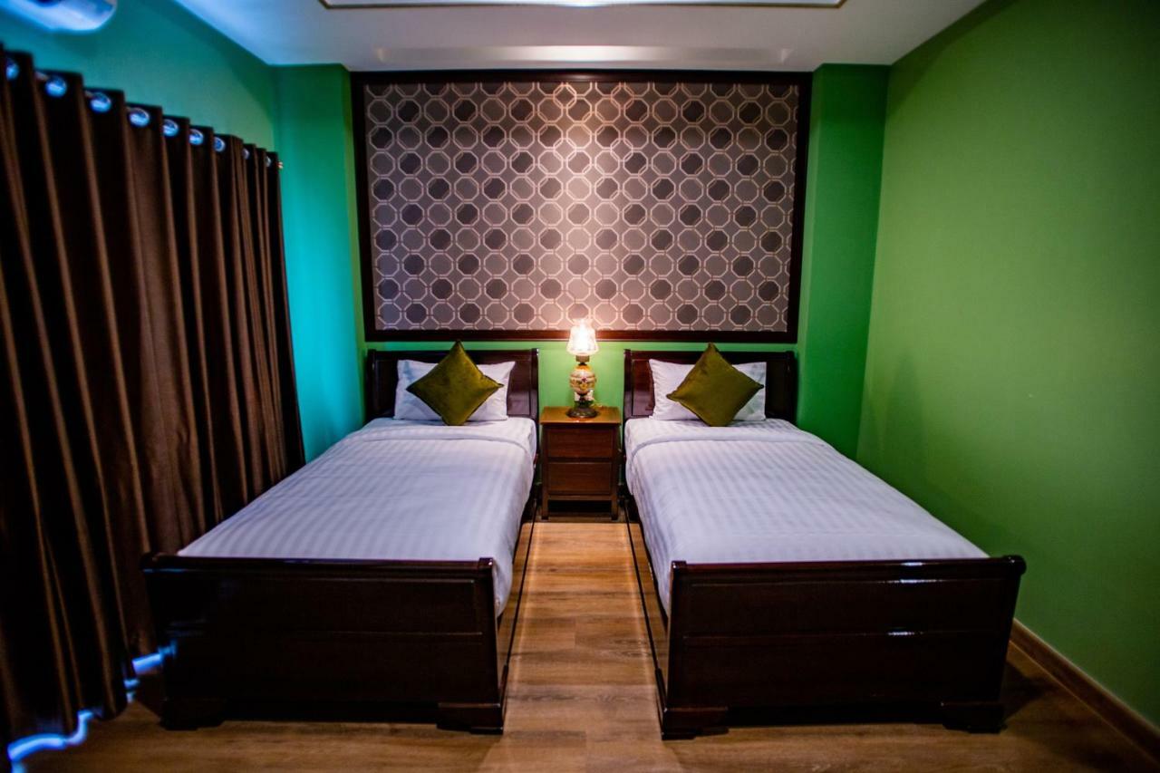 Hotel Chunlee Grand Korat Nakhonratchasima Exterior foto
