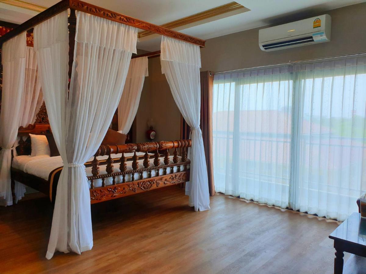 Hotel Chunlee Grand Korat Nakhonratchasima Exterior foto