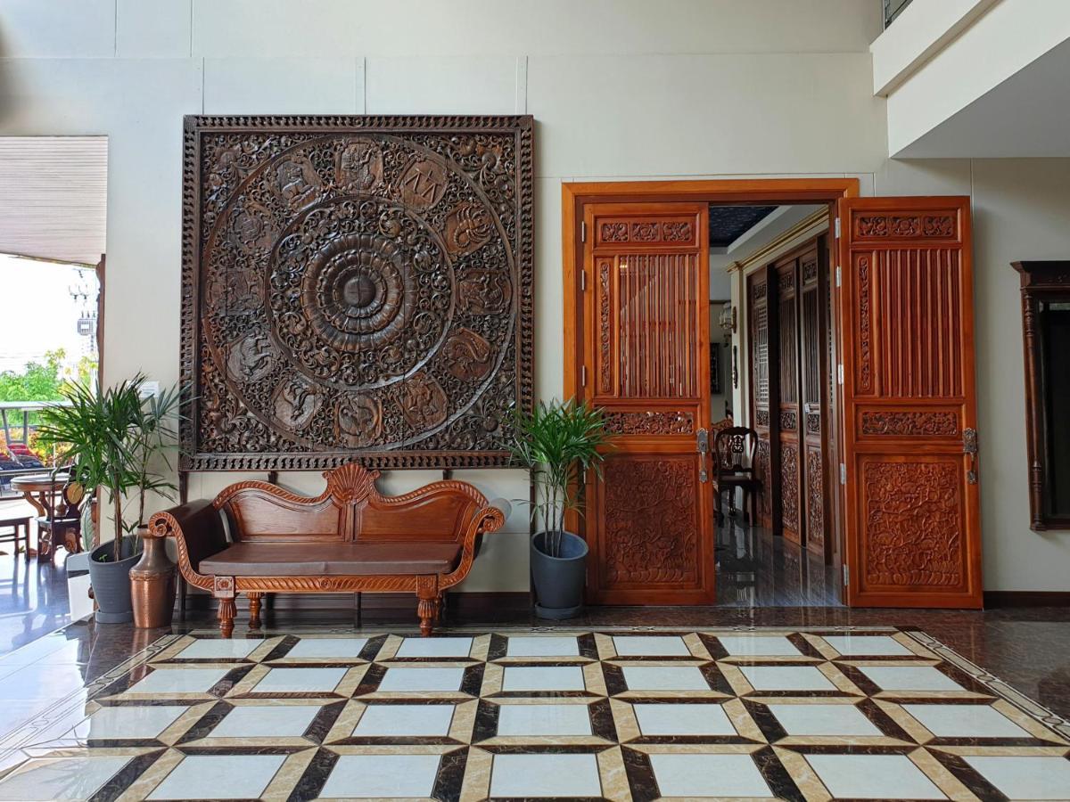 Hotel Chunlee Grand Korat Nakhonratchasima Exterior foto